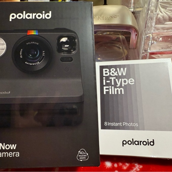 Polaroid Now Black Camera with B&W i-Type Film